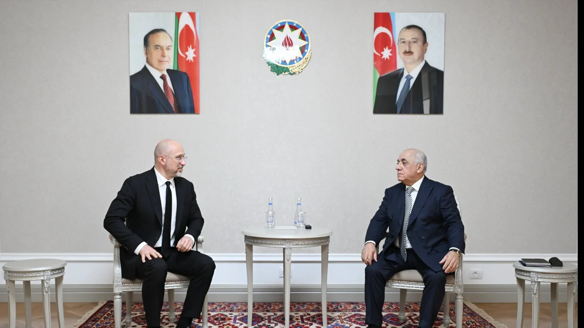Əli Əsədov Denis Şmıqal ilə görüşüb