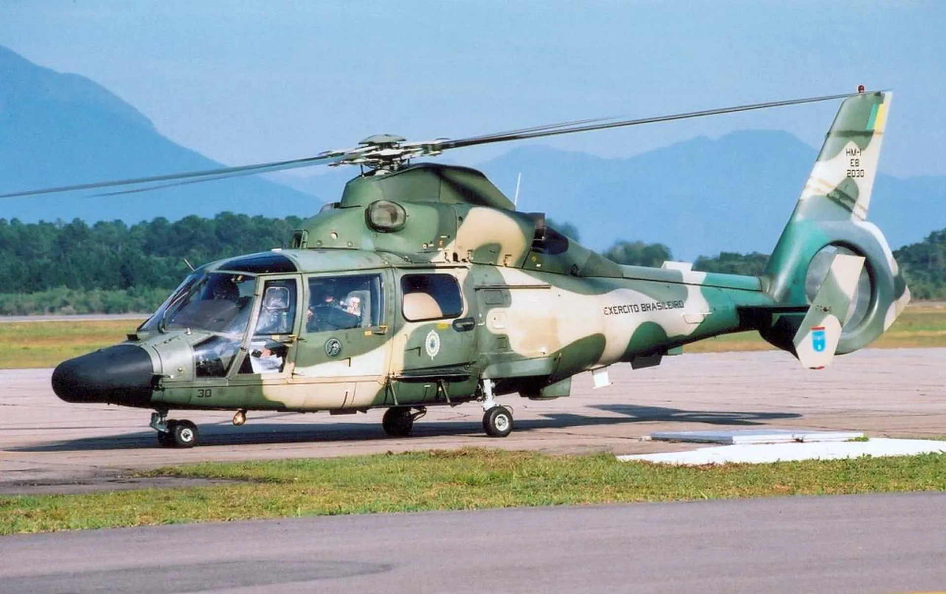 Britaniyada helikopter qəzaya uğrayıb