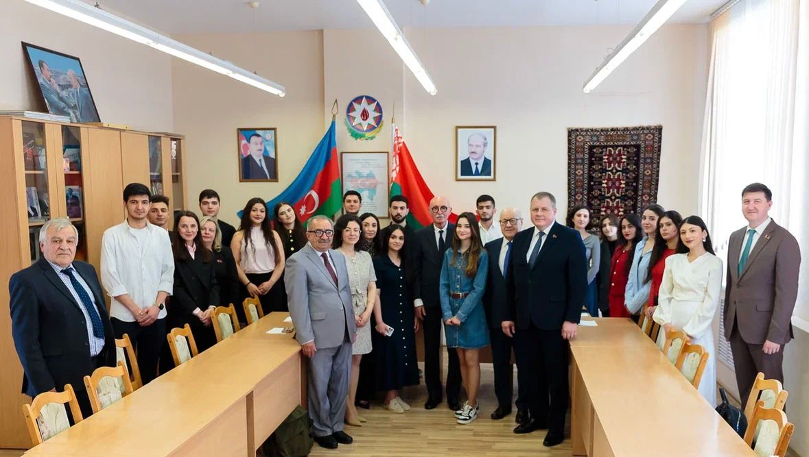 Nazir müavini Belarusda təhsil alan azərbaycanlı tələbələrlə görüşüb