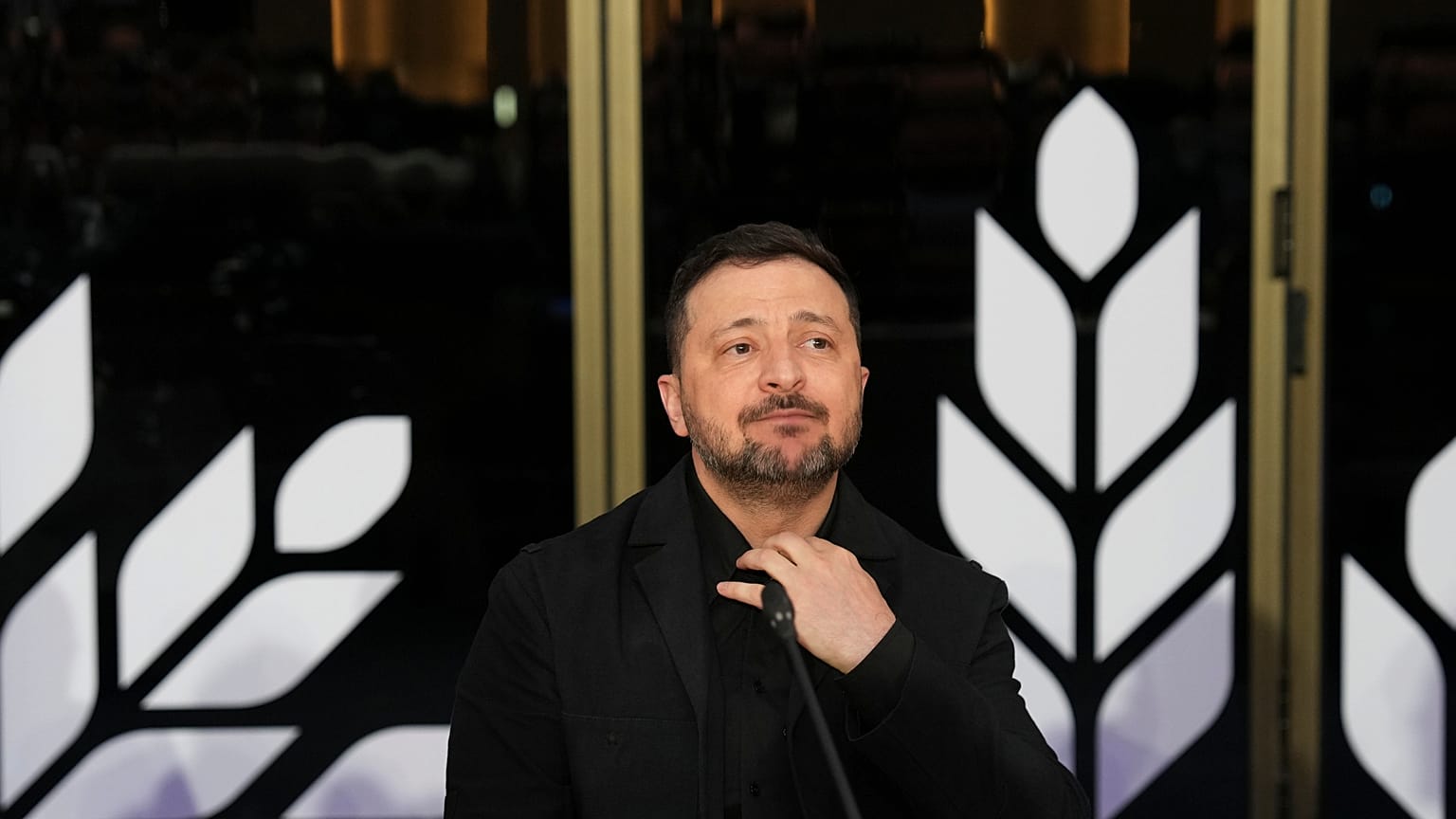 Zelenski rusiyalı həmkarına açıq məktub yazıb