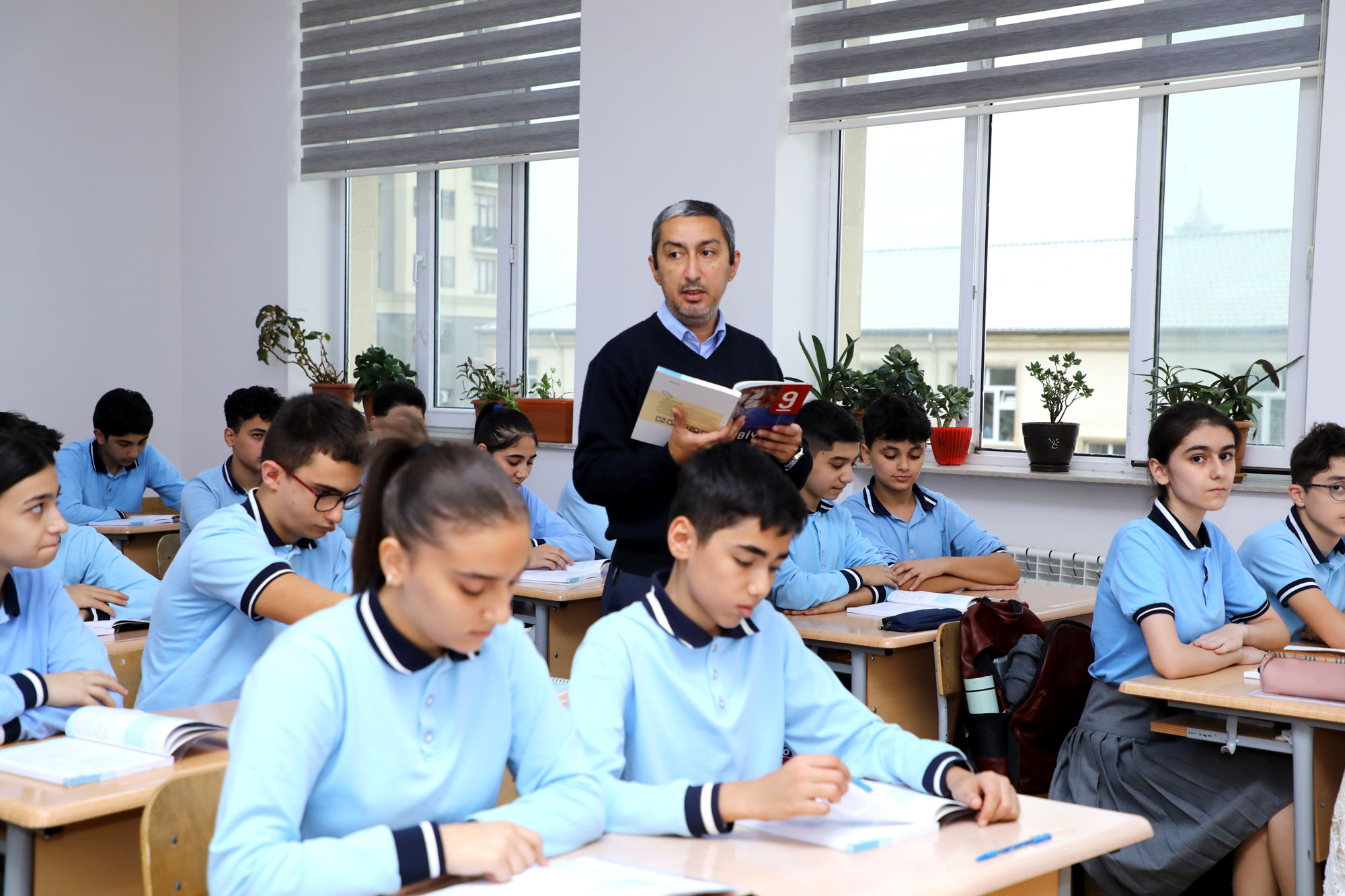 Azərbaycanda məktəblərdə yeni təmayül tədris modeli tətbiq olunur