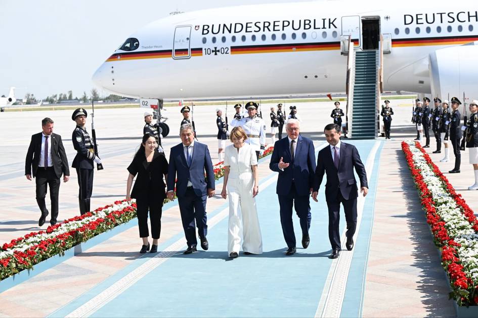 Almaniya prezidenti Özbəkistana səfər edib