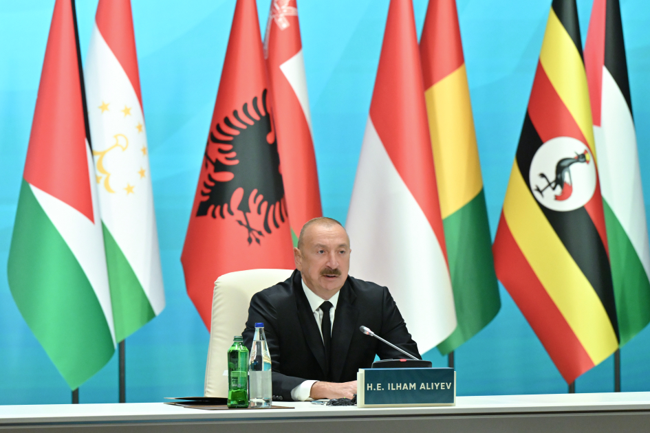 Prezident: Azərbaycan vasitəsilə daşınan yükləri iki dəfə artırmaq istəyirik