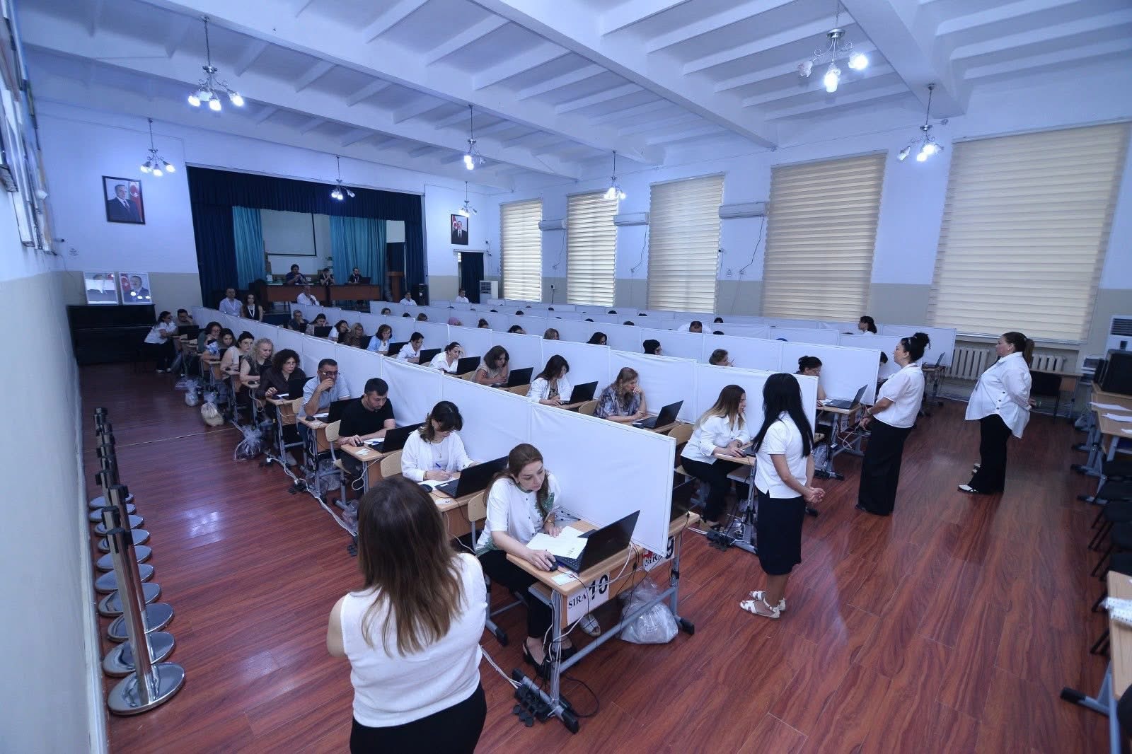 Təhsilverənlərin sertifikatlaşdırılması prosesinin test imtahanı mərhələsinin ikinci günü yekunlaşıb