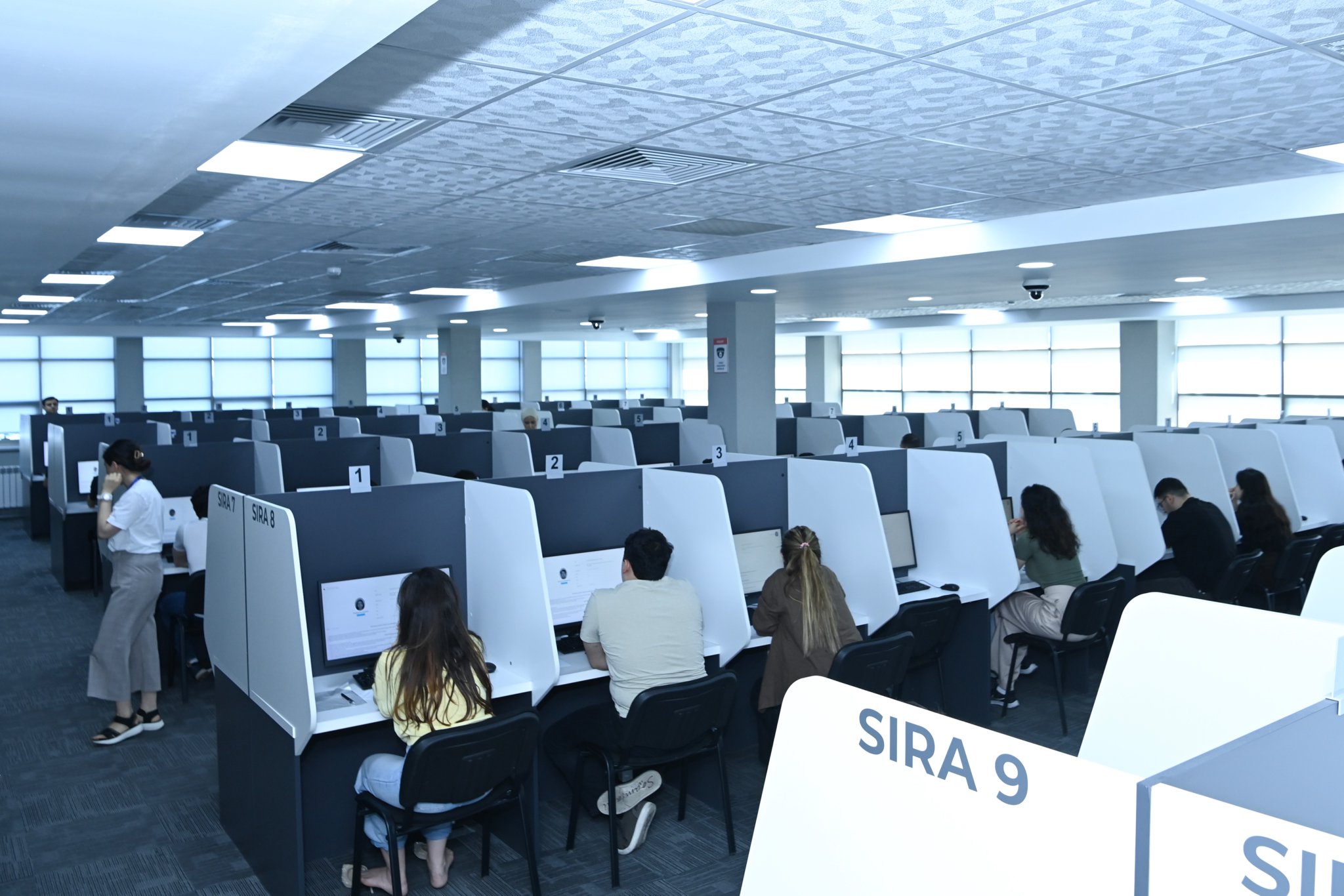 Diplomatik xidmətə qəbul üzrə müsabiqənin birinci mərhələsi keçirilib