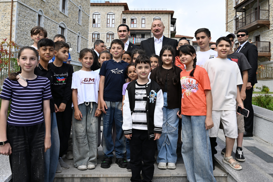 Prezident İlham Əliyevin sosial şəbəkə hesabında Şuşa səfərindən görüntülər paylaşılıb