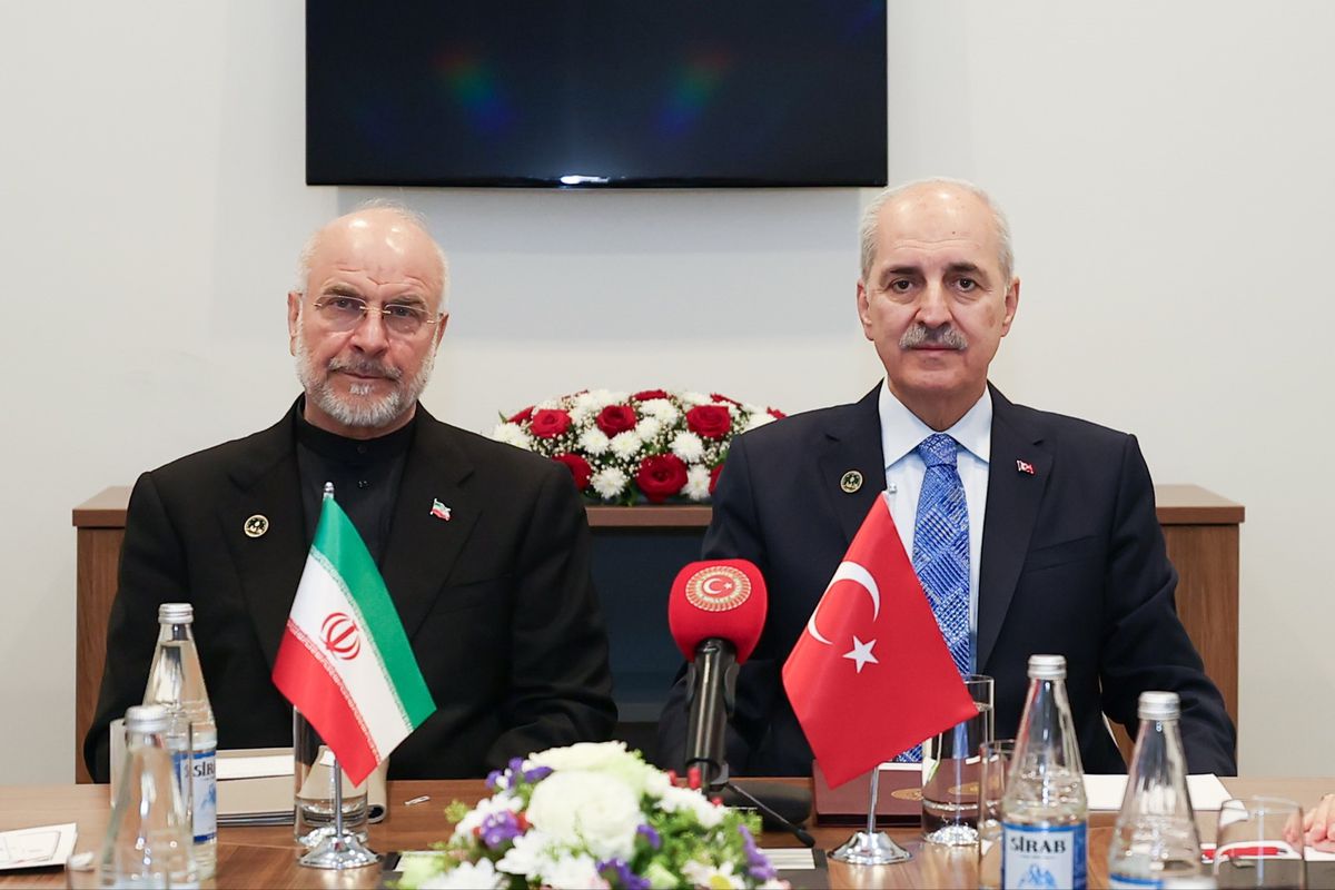 Numan Kurtulmuş İran Parlamentinin sədri Qalibaf ilə görüşüb