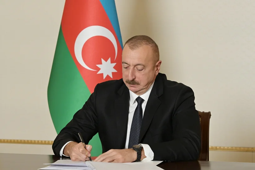 Şəhid olmuş Müdafiə Nazirliyinin hərbi qulluqçularının və mülki işçilərinin təltif edilib