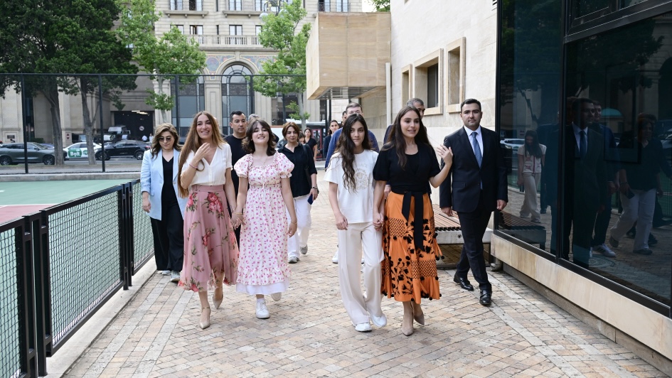 Leyla Əliyeva və Arzu Əliyeva Dənizkənarı Milli Parkda açılış və təqdimat mərasimlərində iştirak ediblər