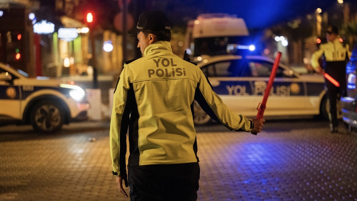 BDYPİ səfərə çıxan sürücülərə və digər hərəkət iştirakçılarına xəbərdarlıq edib