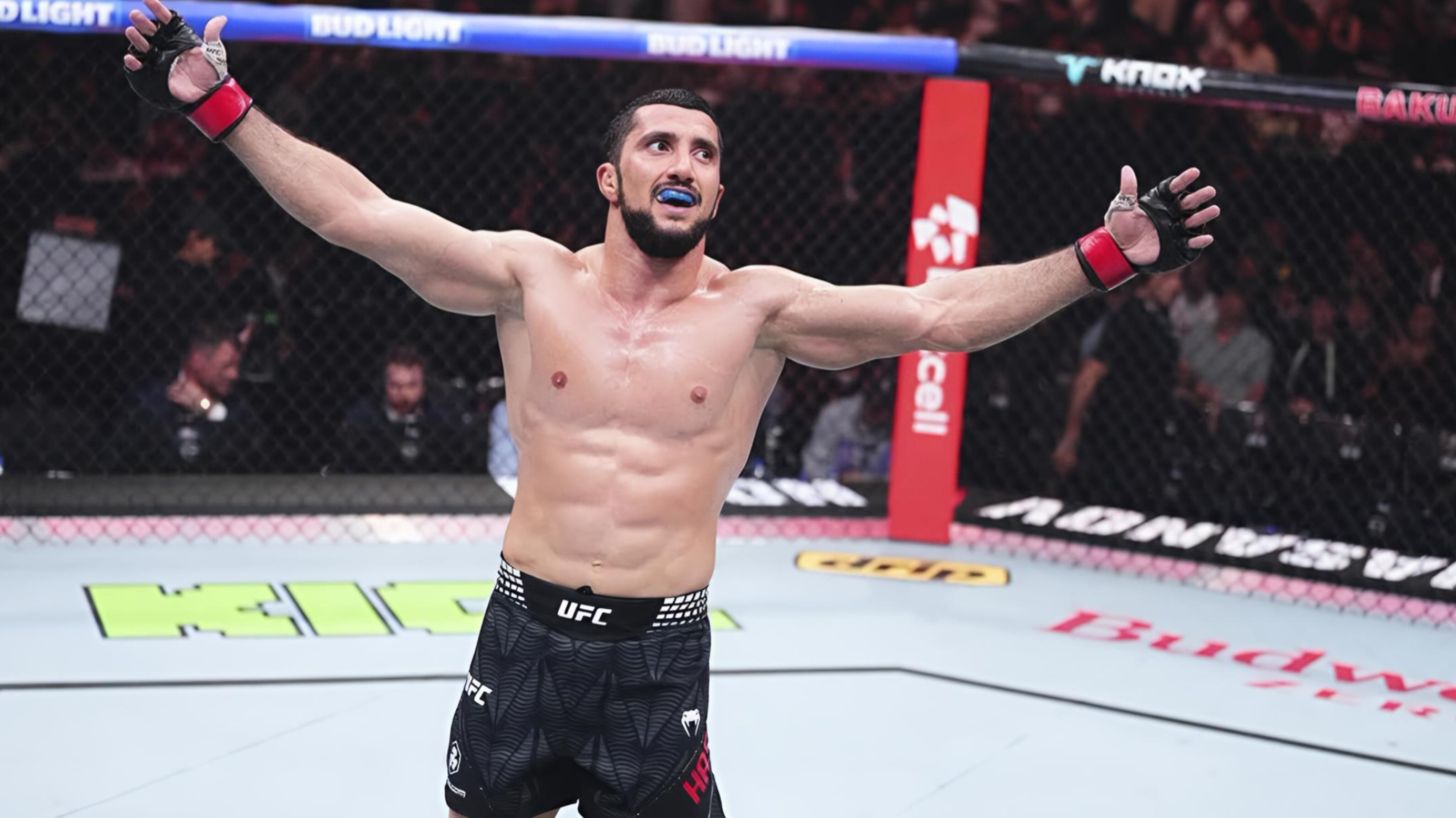 Fərman Həsənov UFC-də ilk qələbəsini qazandı