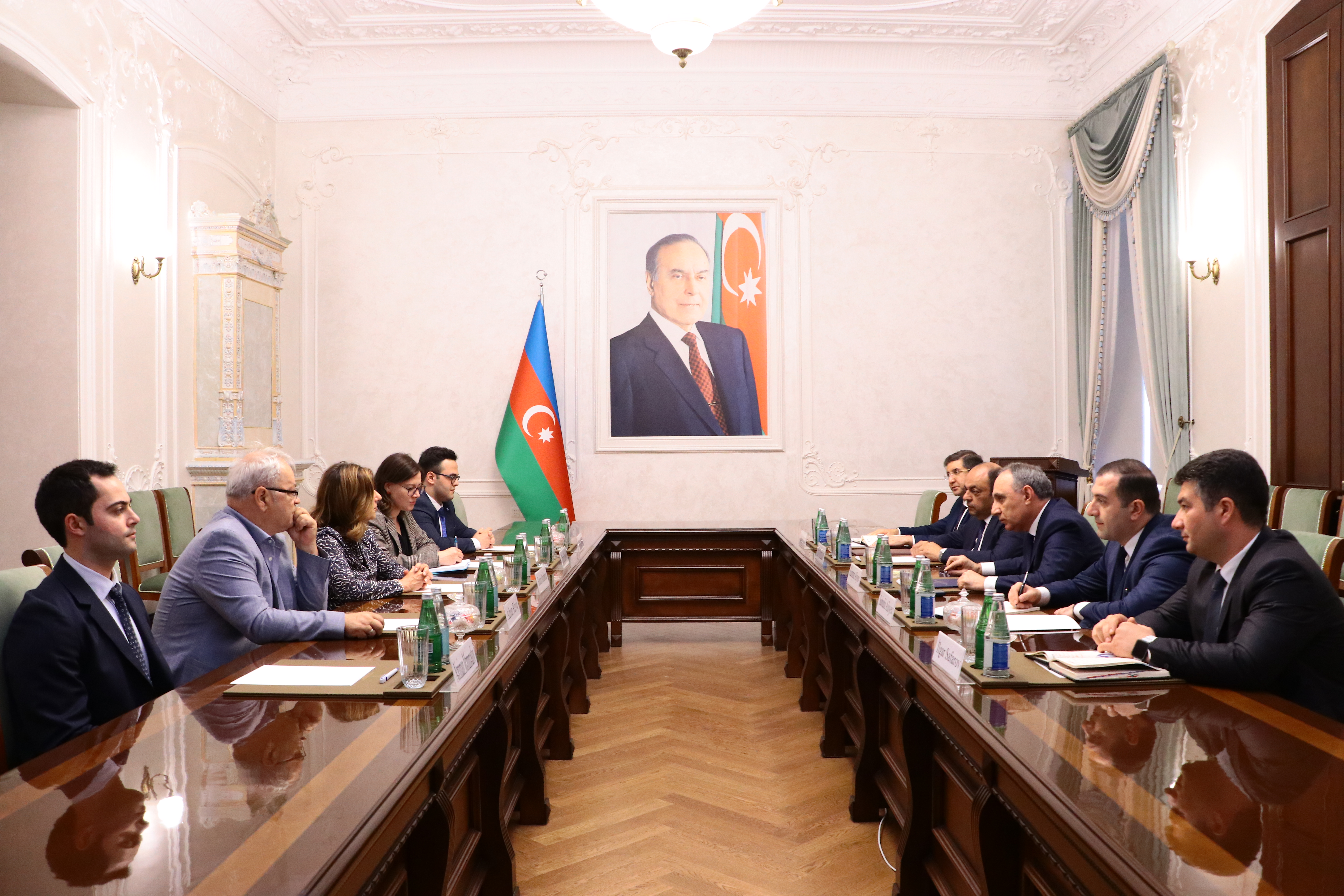 Kamran Əliyev itkin düşmüş şəxslər üzrə Beynəlxalq Komissiyanın Baş direktoru ilə görüşüb