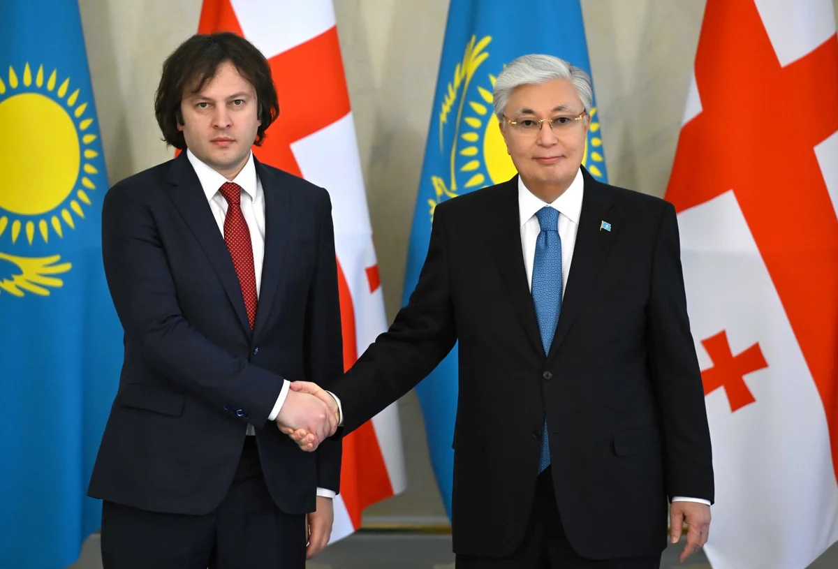 Qazaxıstan və Gürcüstan arasında strateji tərəfdaşlıq haqqında saziş imzalanıb