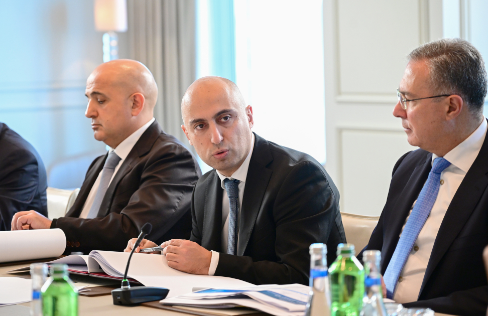 Emin Əmrullayev: Tədrisin rəqəmsallaşdırılması növbəti mərhələdə həyata keçiriləcək