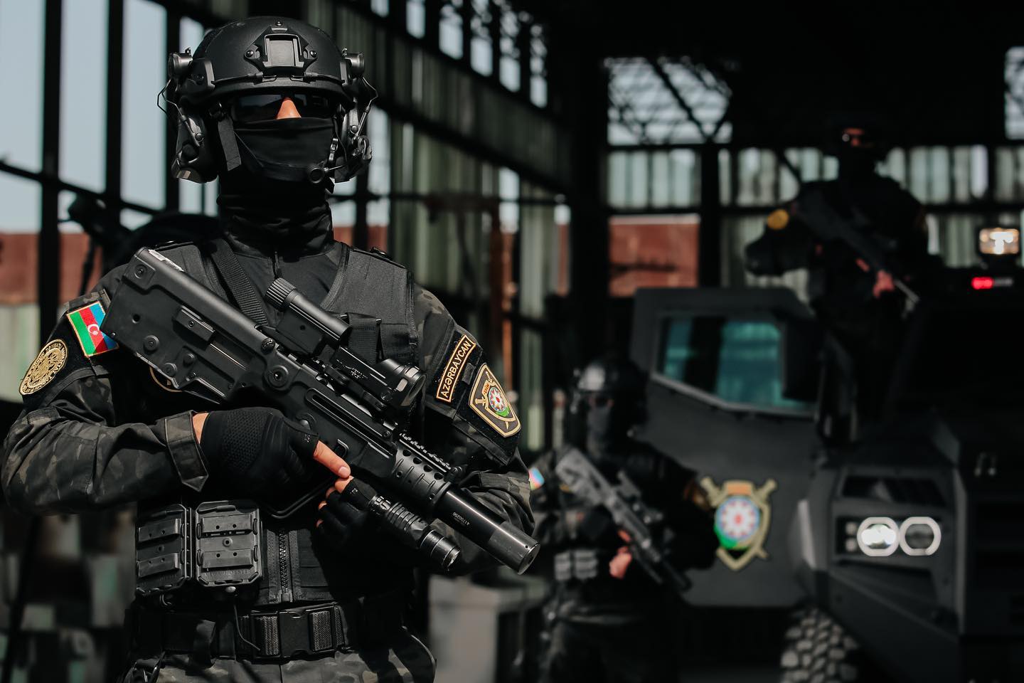 Azərbaycanda Polis Günüdür