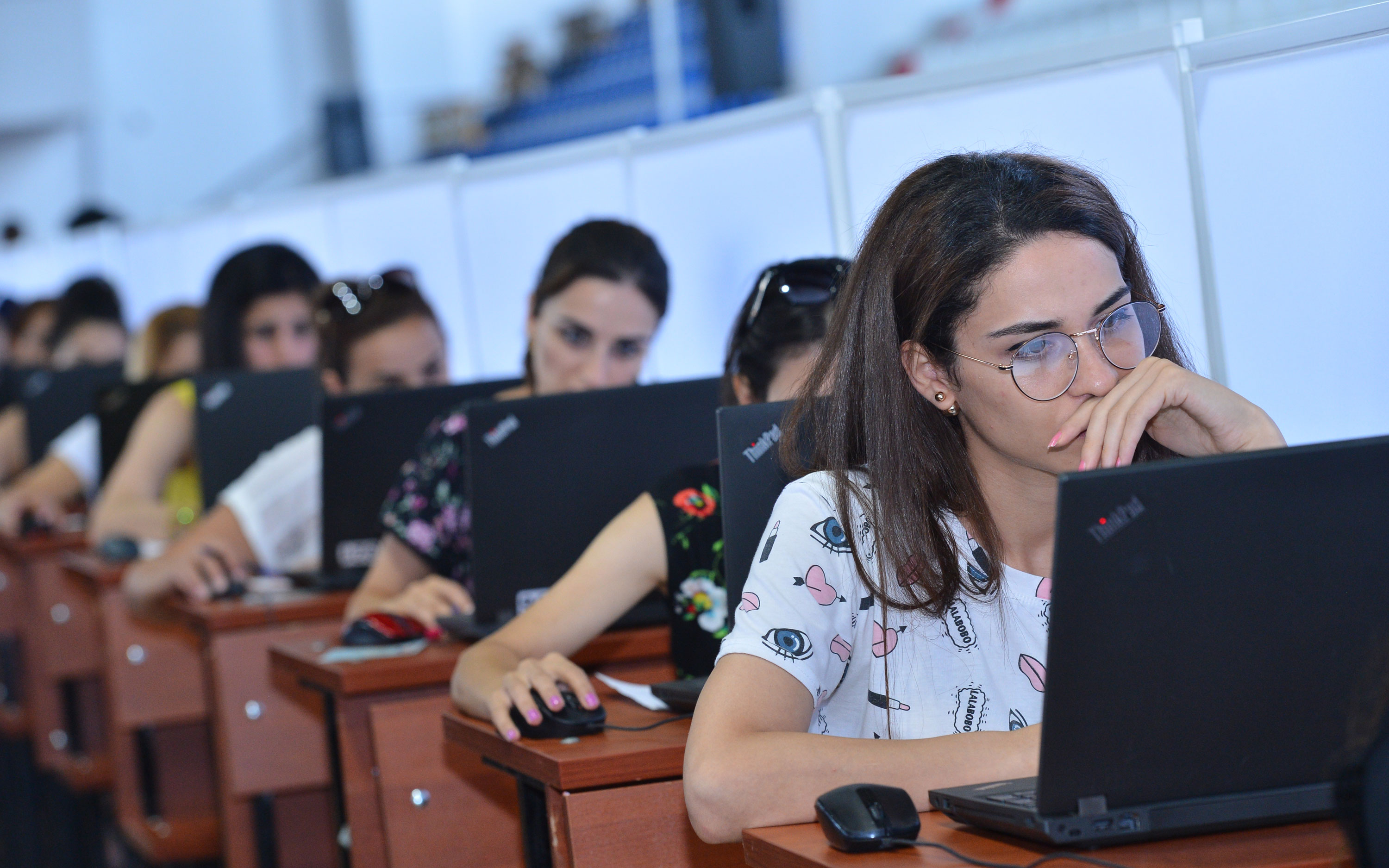  Təkrar sertifikatlaşdırılmadan keçməyən müəllimlər üçün komissiyalar yaradılıb