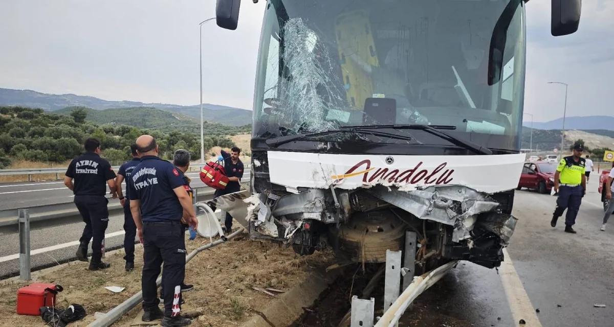 Türkiyədən İraqa gedən sərnişin avtobusu qəza edib