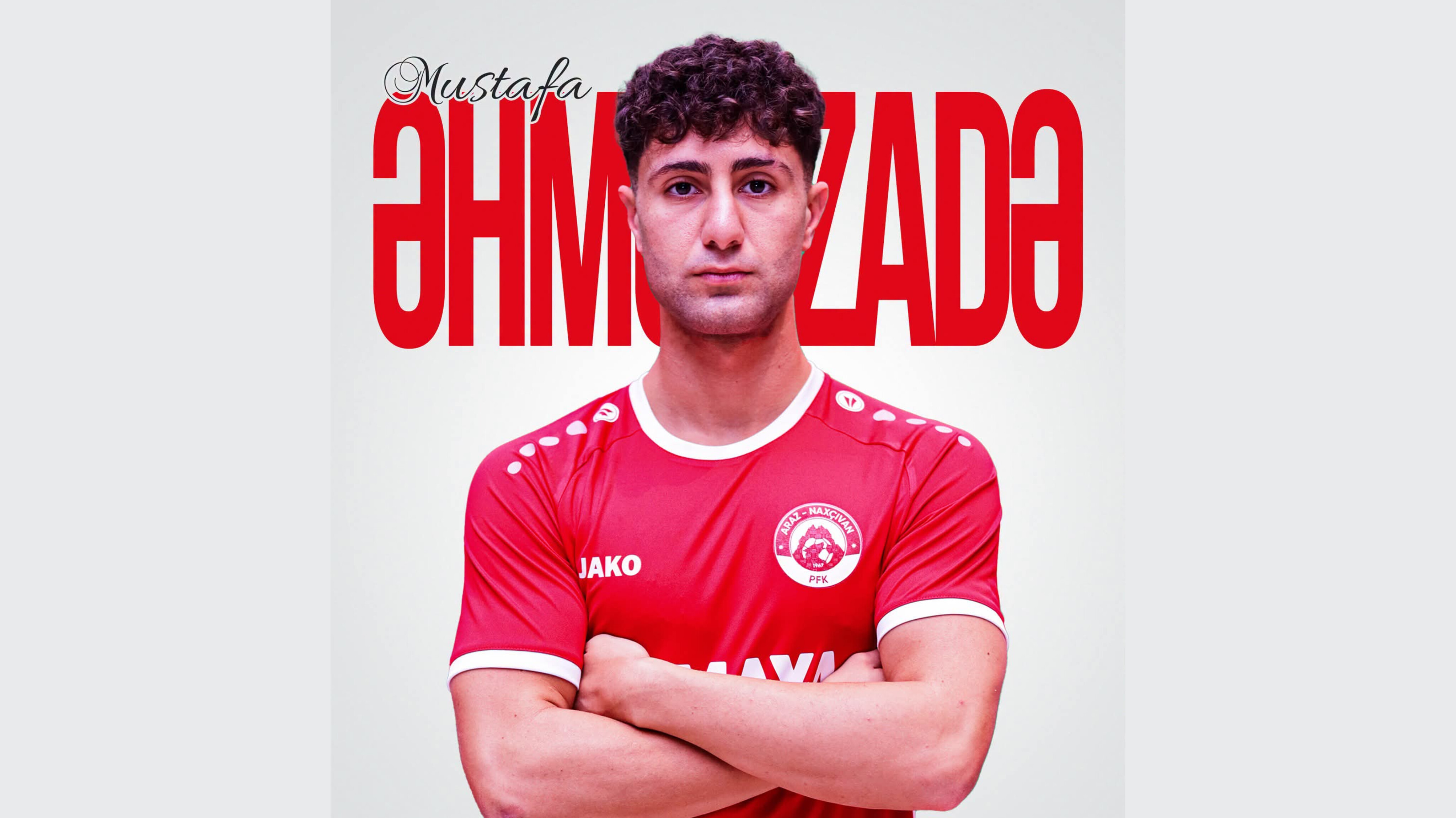 "Araz-Naxçıvan" Mustafa Əhmədzadə ilə müqavilə yenilədi
