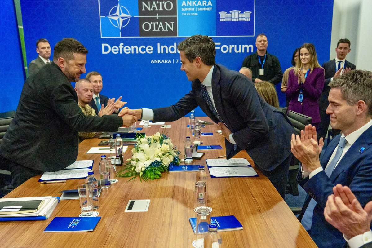Ukrayna və Niderland "Drone Deal" sazişi imzalayıblar