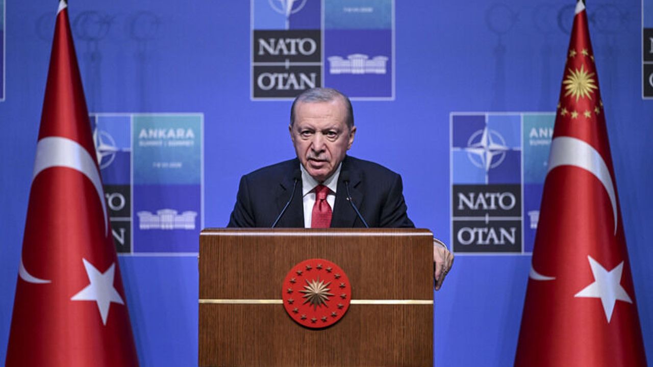 Ərdoğan: Hörmüz boğazı müharibə zonasına çevrilməməlidir