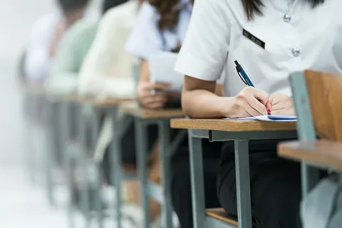Dövlət icra məmurluğu üzrə test imtahanı keçiriləcək