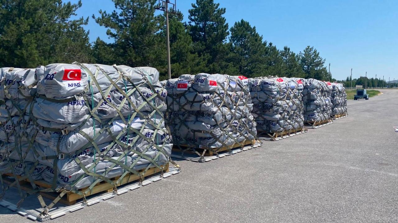 Türkiyə Venesuelaya 30 ton humanitar yardım göndərib