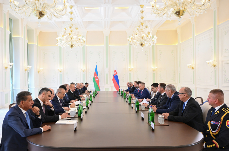 İlham Əliyevin Şuşada Slovakiya Prezidenti ilə geniş tərkibdə görüşü olub - YENİLƏNİB