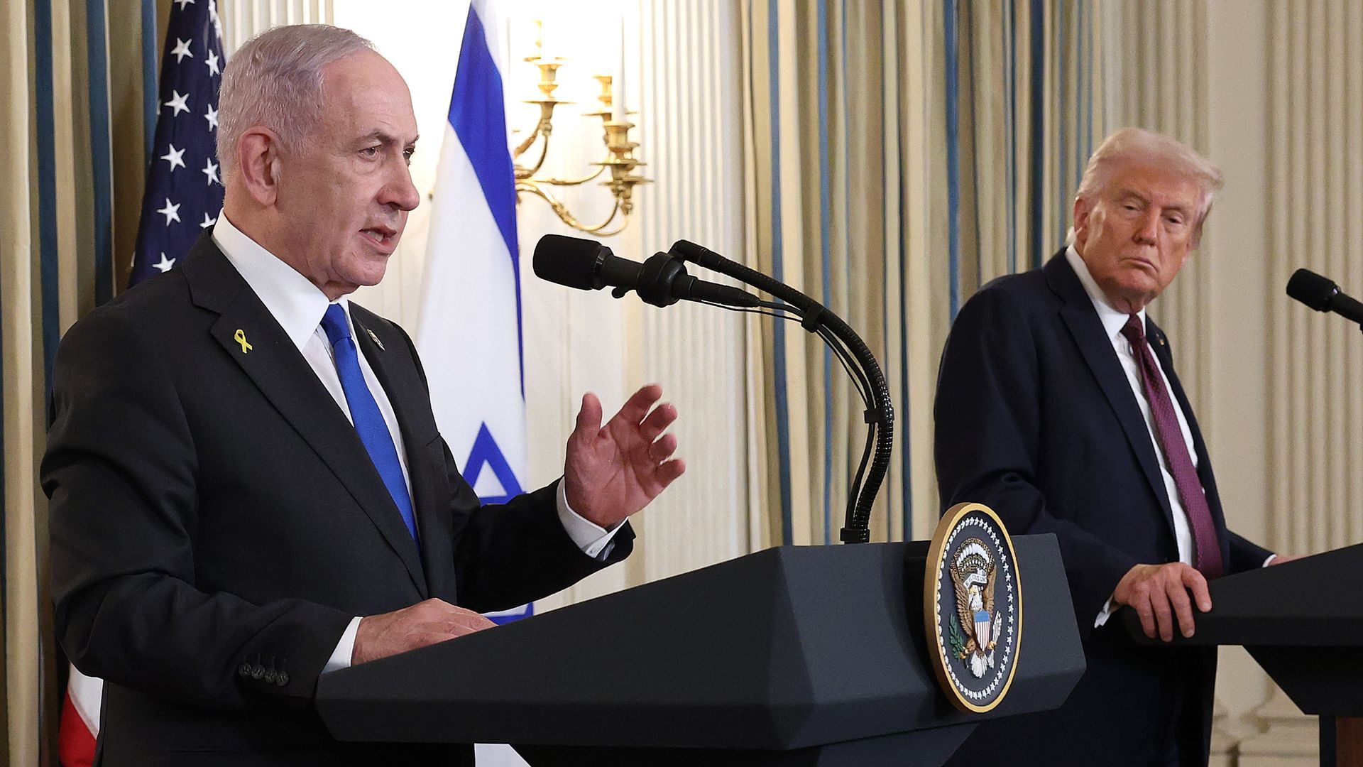 Axios: Tramp Netanyahuya İsrail qoşunlarını Suriya və Livandan çıxarmağı tələb edib