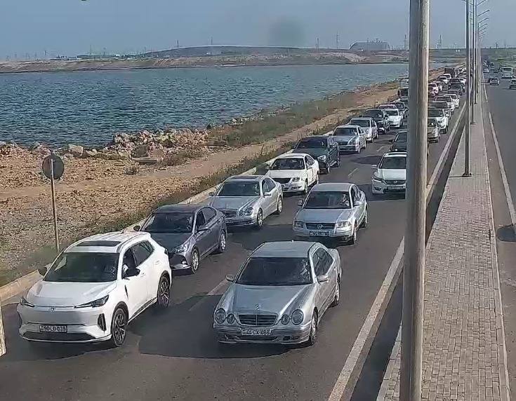 Bakıda hazırda sıxlıq müşahidə olunan yollar açıqlanıb 