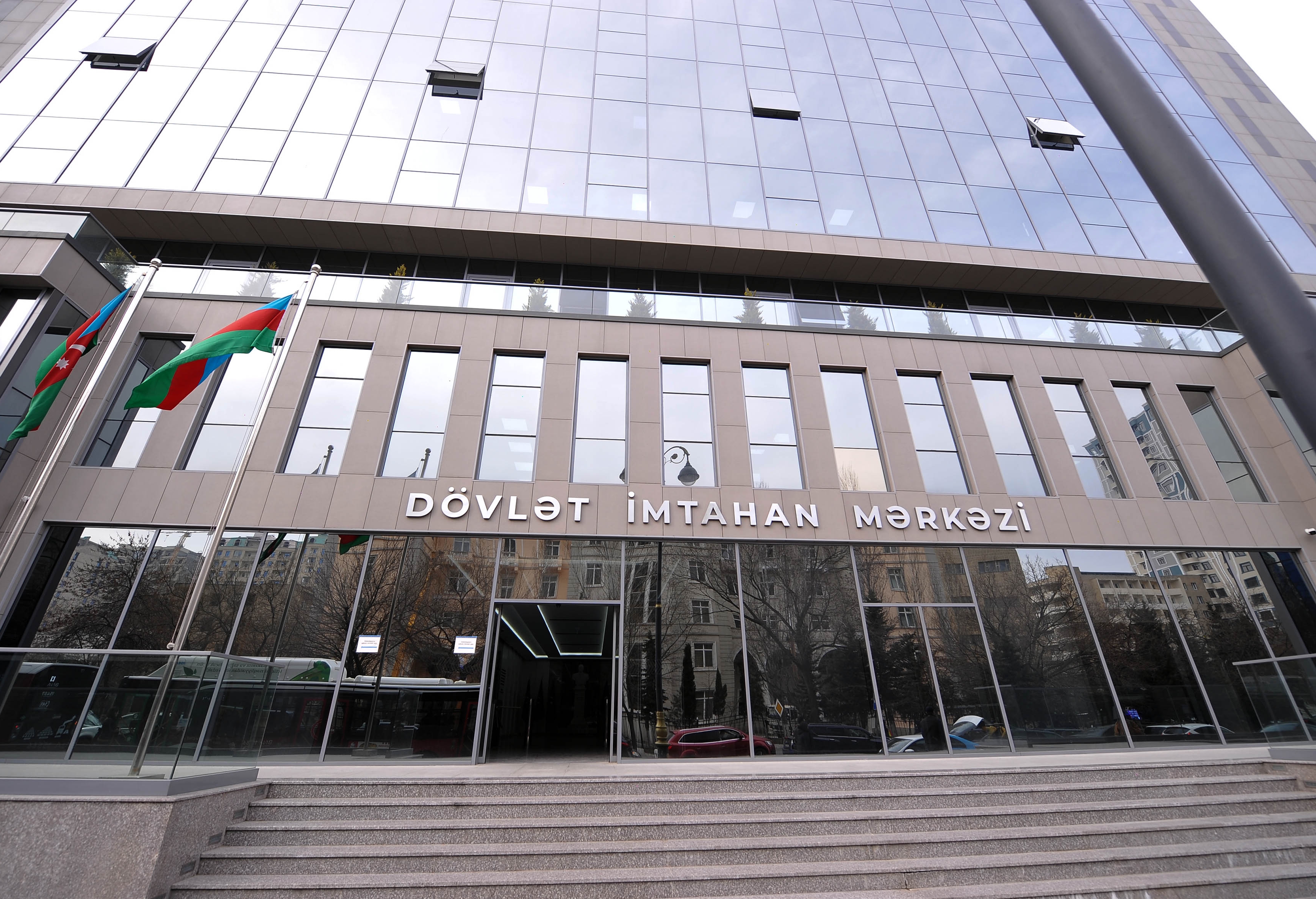 DİM 2027-ci il üçün xarici dil imtahan modelini təqdim edib