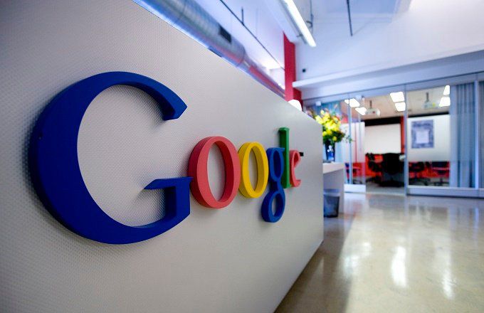 Aİ "Google"-u 890 milyon avro cərimələyib