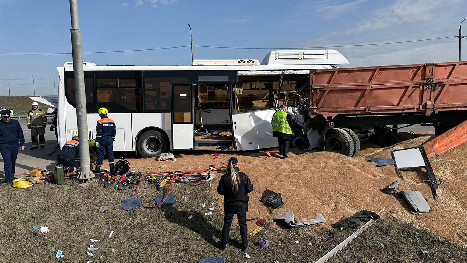 Suriyada avtobusun toqquşması nəticəsində 5 nəfər həlak olub