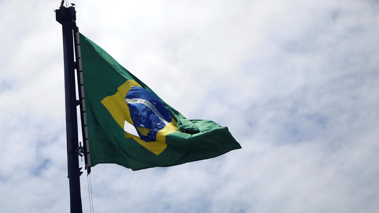 Braziliya Argentinadakı səfirini geri çağırıb