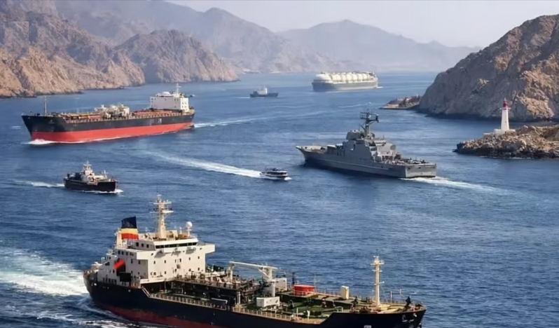 Oman İrana Hörmüz boğazında gəmiçiliyi birgə tənzimləməyi təklif edib