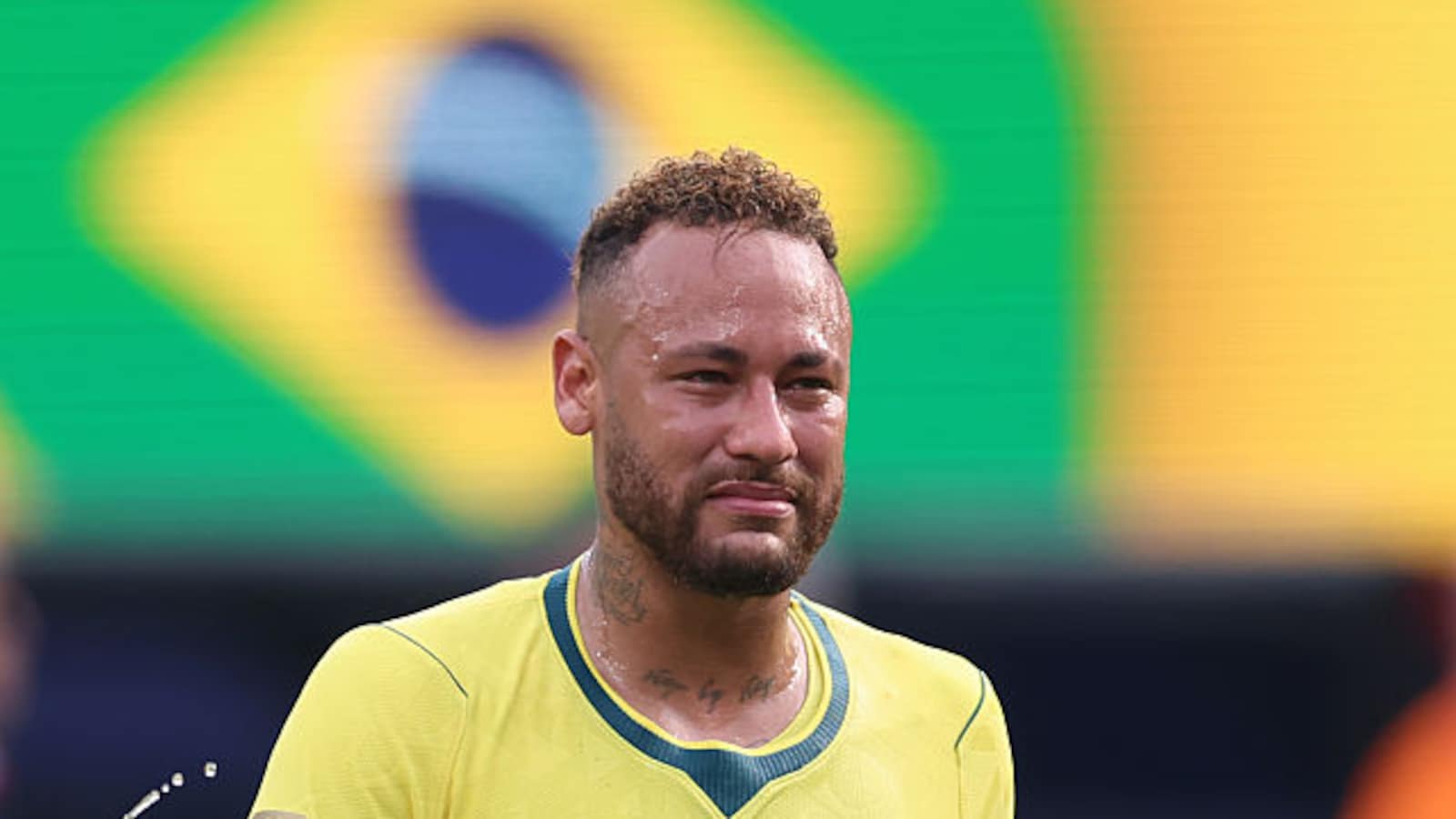 Neymar Braziliya milli komandasındakı karyerasını başa vurduğunu açıqlayıb