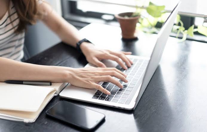 Əmək Məcəlləsinə "Məsafədən (distant) iş" anlayışının əlavə edilməsi təklif olunur