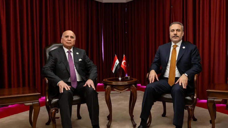 Hakan Fidan suriyalı həmkarı ilə görüşüb