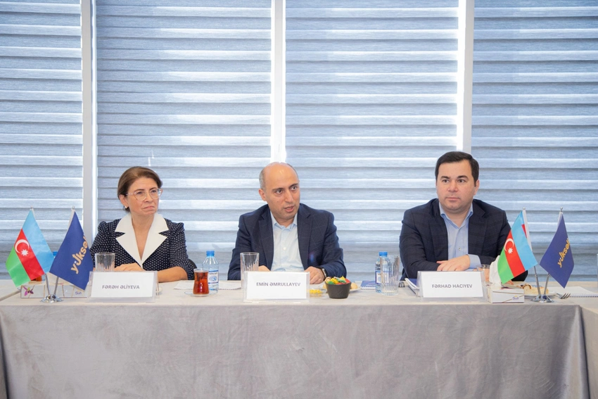 Emin Əmrullayev beşinci "Yüksəliş" müsabiqəsinin qalibləri ilə görüşüb