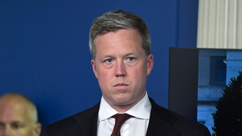 ABŞ Ordusunun katibi Ukraynada səfərdədir