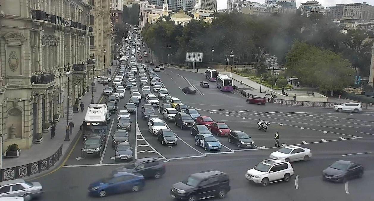 Hazırda Bakıda sıxlıq müşahidə olunan yollar açıqlanıb