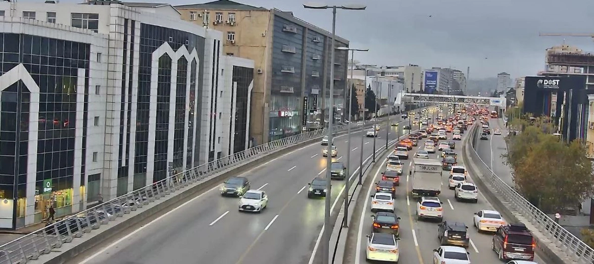 Hazırda Bakıda sıxlıq müşahidə olunan yollar açıqlanıb