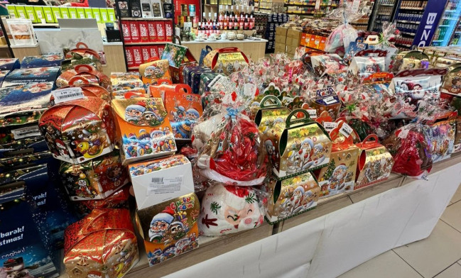 Yeni il hədiyyə qutuları və məhsulları ilə bağlı ticarət obyektlərində nəzarət tədbirləri keçirilir